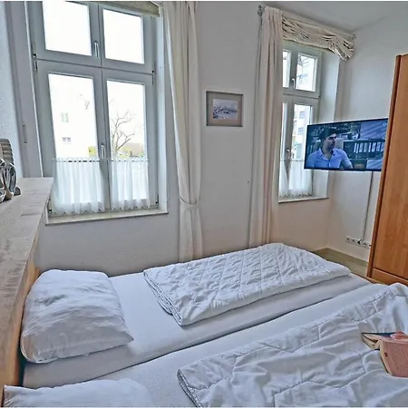 Rosa 2 Comfortable * Glowe