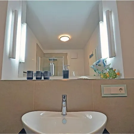 Rosa 2 Comfortable * Glowe